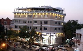 Hotel City Crown