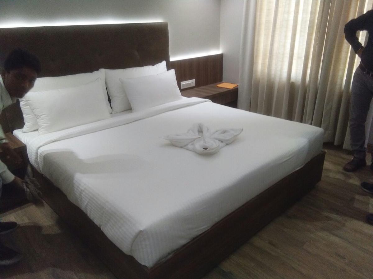 Hotel City Crown Mandsaur Exterior photo